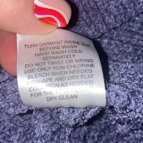 ✨ Pink Republic Twist Back Pullover Sweater✨ - Picture 11 of 12